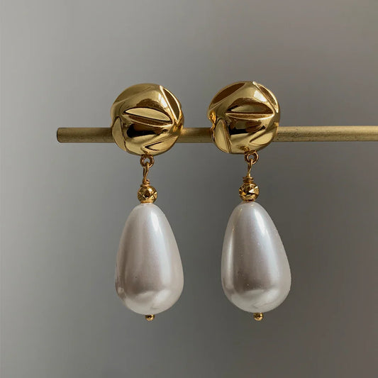 Gentle Pearl Pendant Earrings - Rare Visual Jewelry