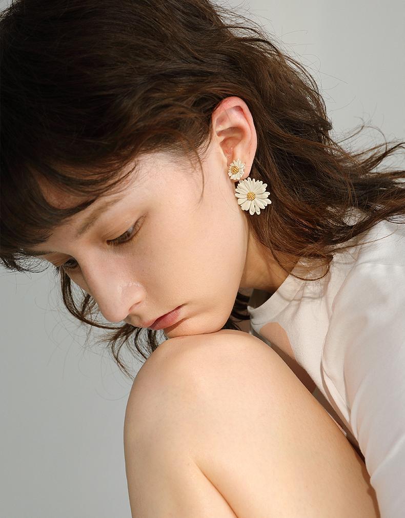 Gentle And Fresh Daisy Earrings