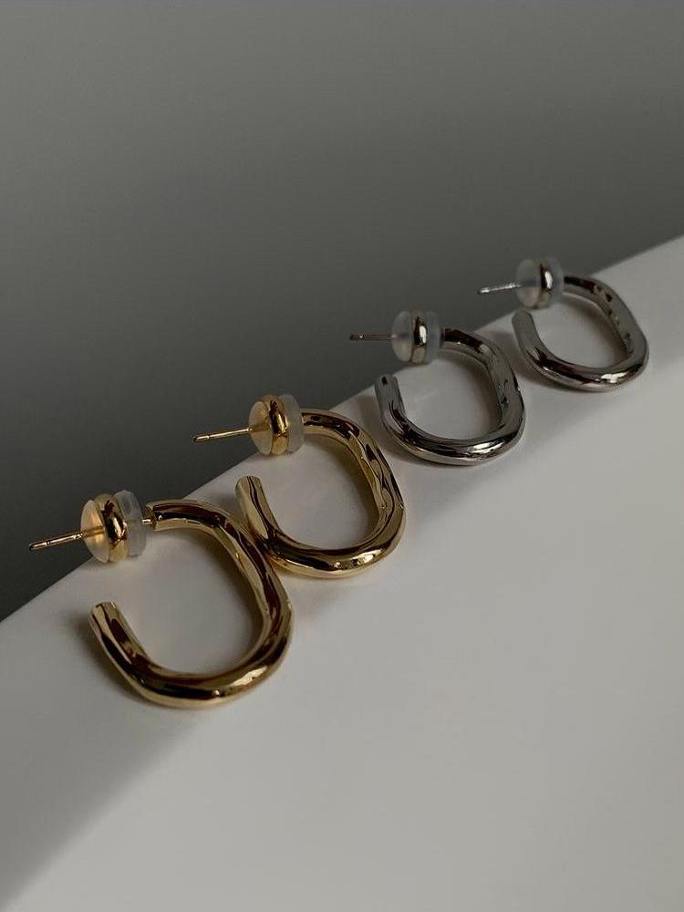 Extremely Simple And Versatile Metal Earrings