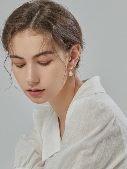 18K Peach Heart Baroque Pearl Earrings - Rare Visual Jewelry