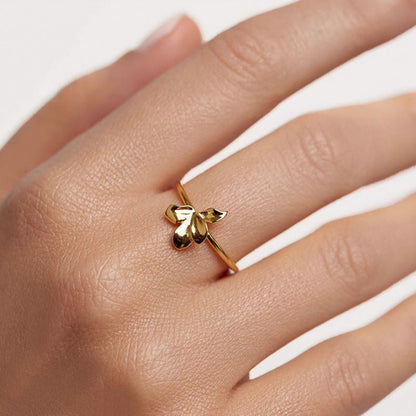 Romantic Floral Circle Ring - Rare Visual Jewelry