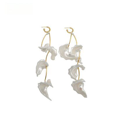 Shell Tassel Pendant Earrings - Rare Visual Jewelry