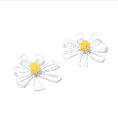 Summer Lively Daisy Earrings - Rare Visual Jewelry