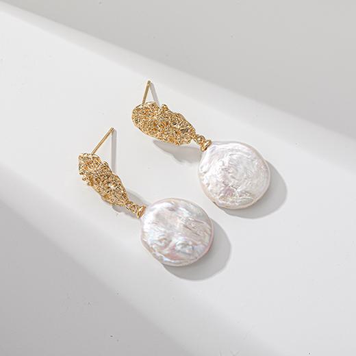 18K Gold High Grade Pearl Earrings