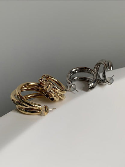 Simple metal Circle Earrings - Rare Visual Jewelry