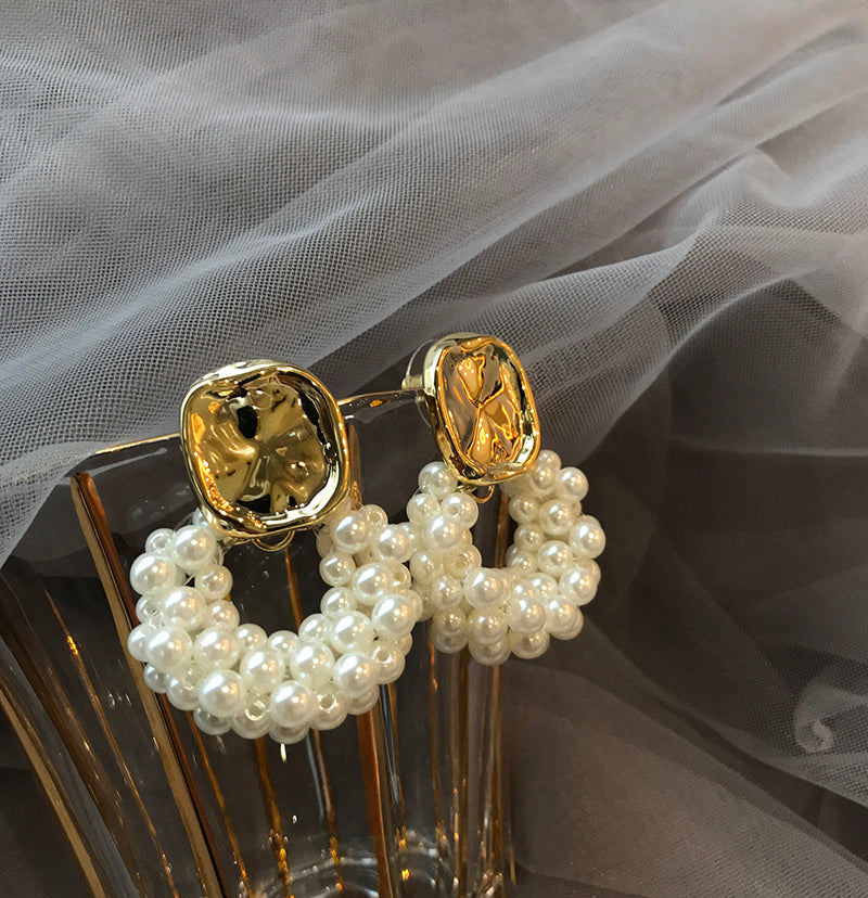 Vintage inspired pearl statement earrings